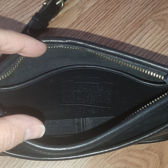 🚫SOLD🚫 Vintage Coach Wendie Crossbody - Picture 5 of 5